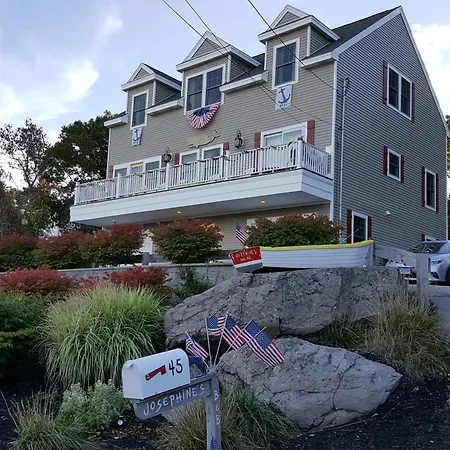Josephine'S On The Bay Bed And Breakfast-2